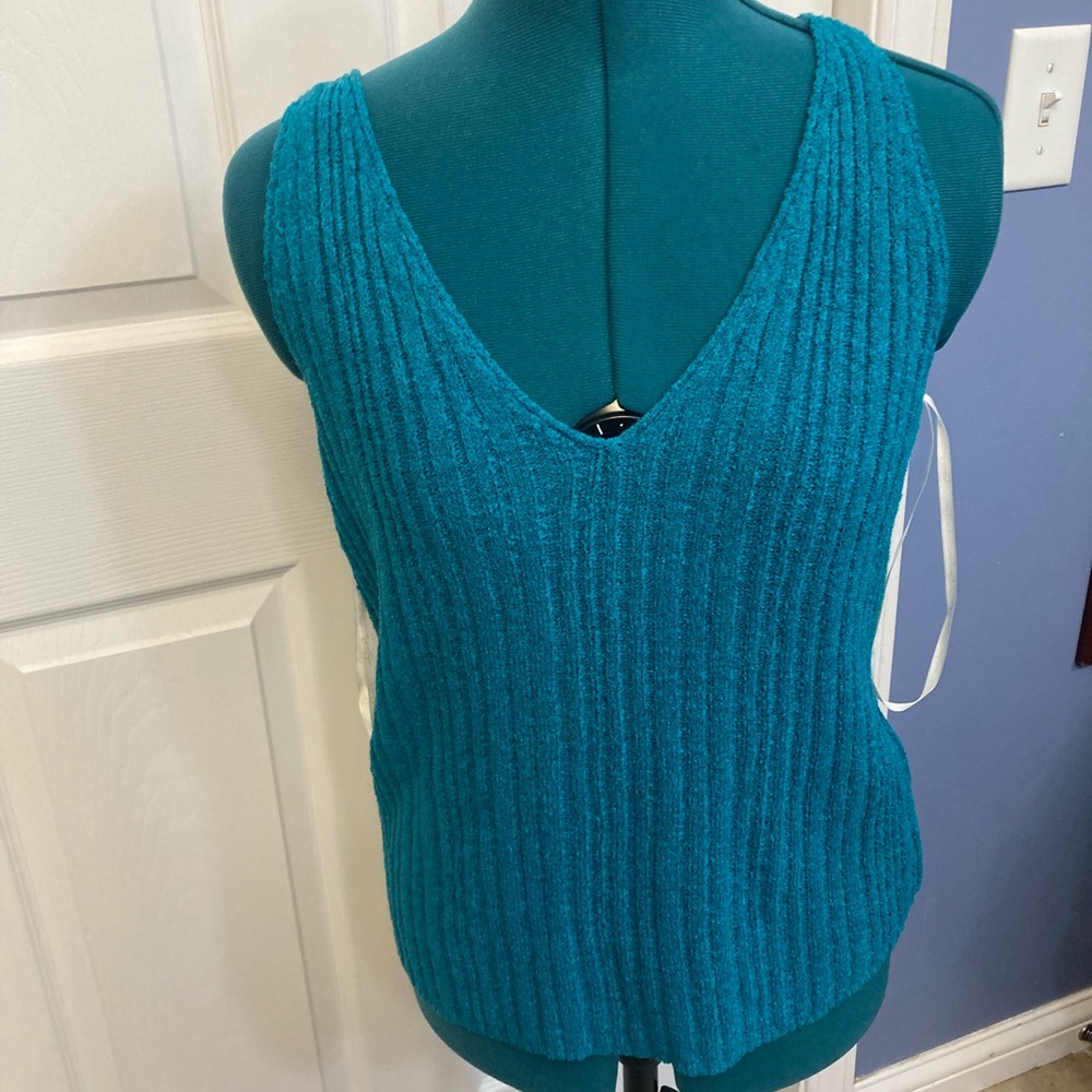 Nwt Jessica Simpson sweater tank